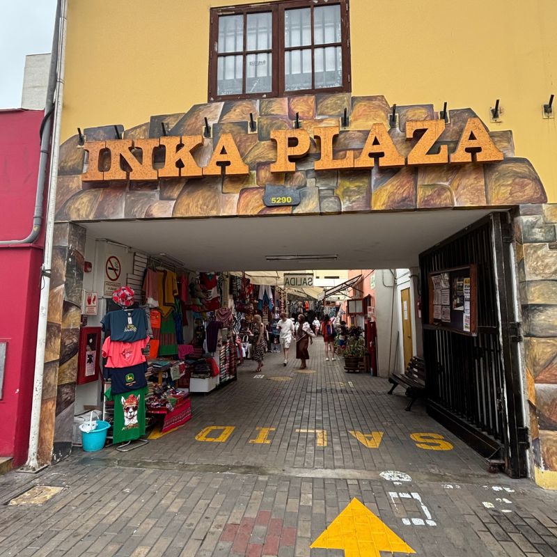 Entrance to Inka Plaza artisan market in Miraflores, Lima