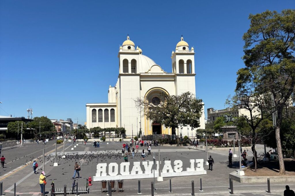 Metropolitan Cathedral overlooking Plaza Gerardo Barrios in San Salvador, El Salvador